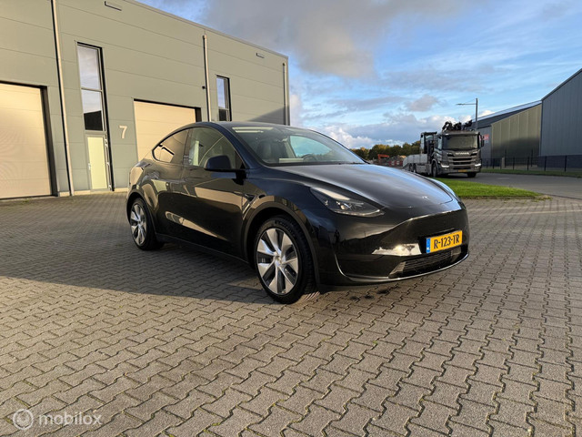 tesla-model-y-soh-92-rwd-58-kwh-trekhaak-2022-12-incl.-btw-nl-auto-nap-autopilot