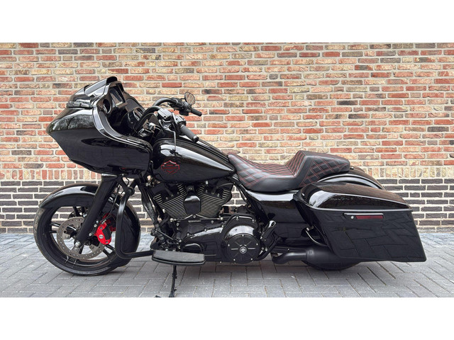 harley-davidson-road-glide-103-fltrxs-special-blackout-cvo-roadglide