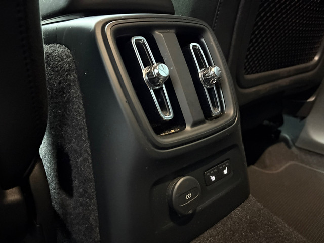 Volvo XC40 1.5 T4 Recharge R-Design Expression