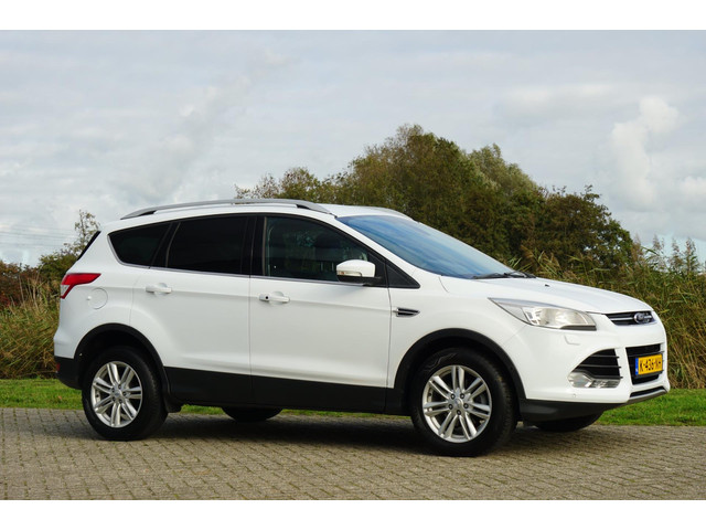 ford-kuga-1.6-titanium-150pk---frozen-white---trekhaak-winterpakket---topstaat