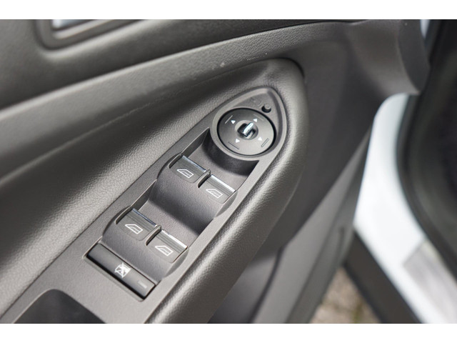 Ford Kuga 1.6 Titanium 150pk - Frozen White - Trekhaak Winterpakket - Topstaat