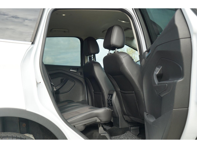 Ford Kuga 1.6 Titanium 150pk - Frozen White - Trekhaak Winterpakket - Topstaat