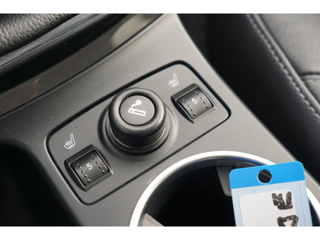 Ford Kuga 1.6 Titanium 150pk - Frozen White - Trekhaak Winterpakket - Topstaat