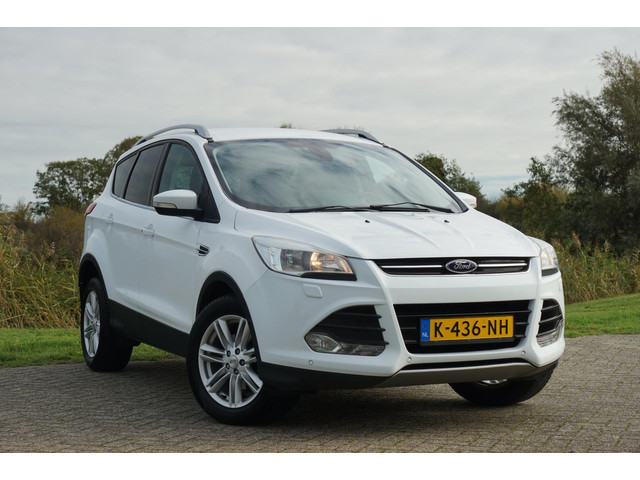 Ford Kuga 1.6 Titanium 150pk - Frozen White - Trekhaak Winterpakket - Topstaat