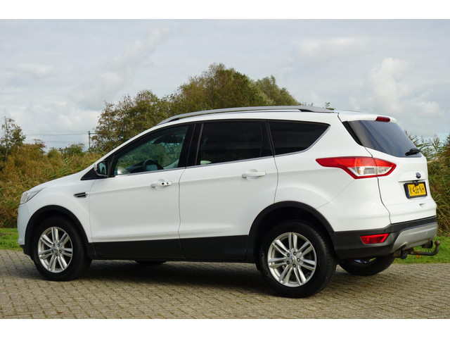 Ford Kuga 1.6 Titanium 150pk - Frozen White - Trekhaak Winterpakket - Topstaat