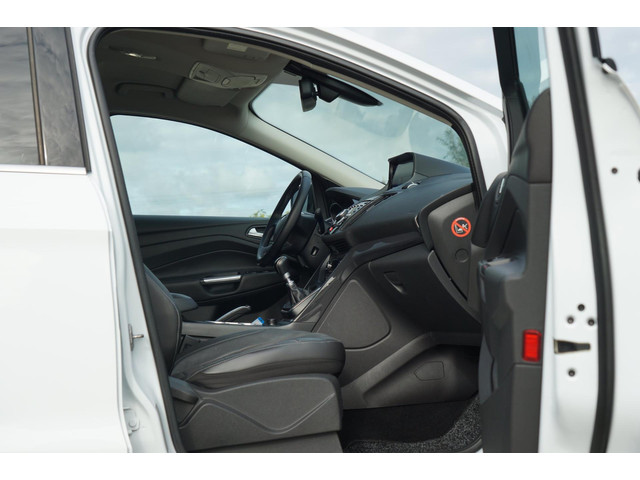 Ford Kuga 1.6 Titanium 150pk - Frozen White - Trekhaak Winterpakket - Topstaat