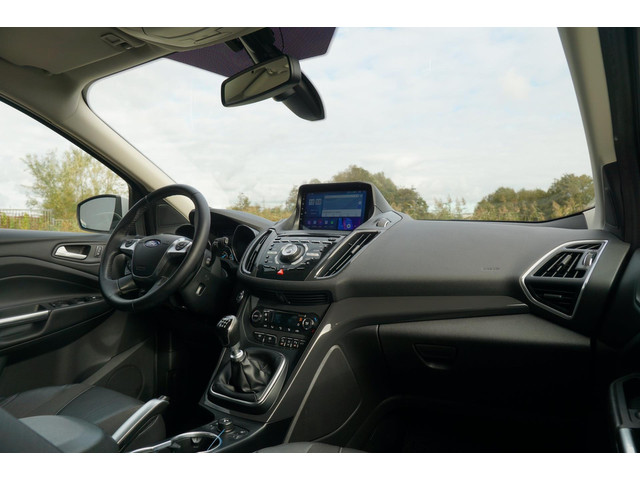 Ford Kuga 1.6 Titanium 150pk - Frozen White - Trekhaak Winterpakket - Topstaat