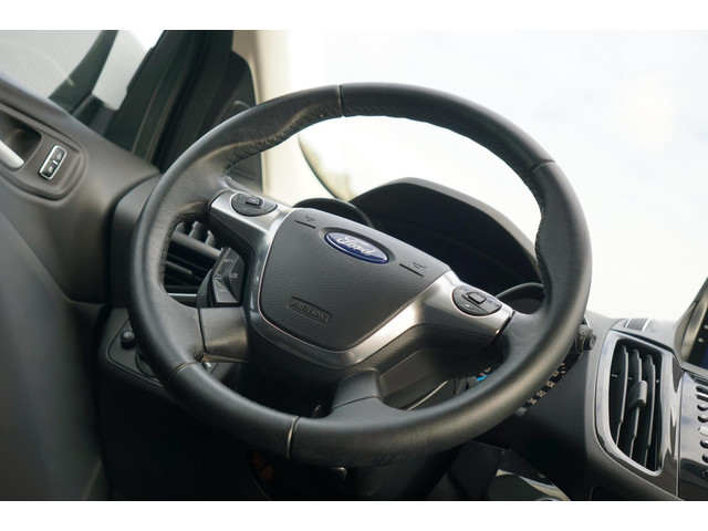 Ford Kuga 1.6 Titanium 150pk - Frozen White - Trekhaak Winterpakket - Topstaat