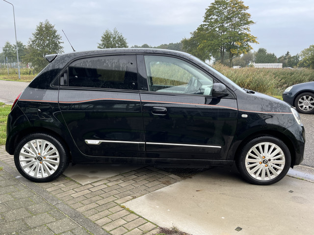 renault-twingo-z.e.-r80-srie-limite-vibes---dealer-onderhouden---apple-carplay---android-auto---camera---stoelverw.---pdc.-achter---climate--