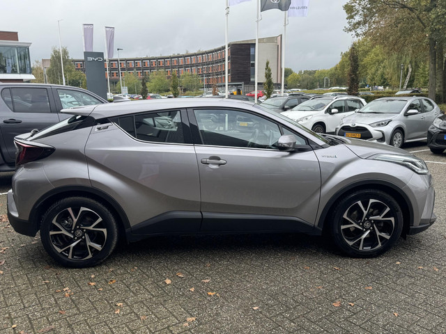 toyota-c-hr-2.0-hybrid-dynamic-trekhaak-4s-banden-navi-park-sensoren-18---lm-velgen-apple-android-clima-camera-bluetooth-nl-auto-ad-cruise