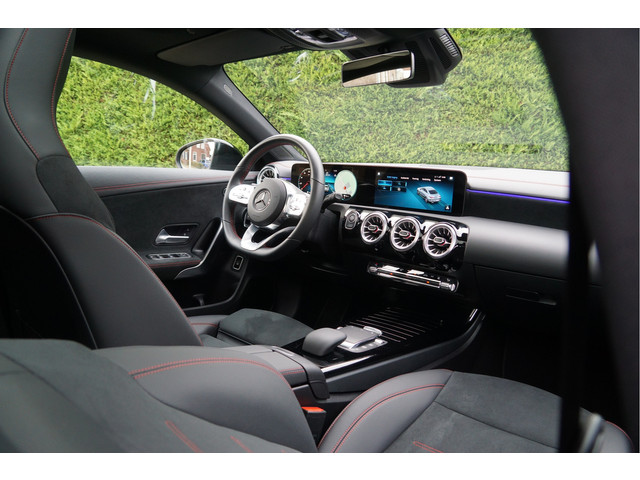 Mercedes-Benz CLA CLA 250 e Coupé AMG Line Night | Pano Multibeam Sound Night