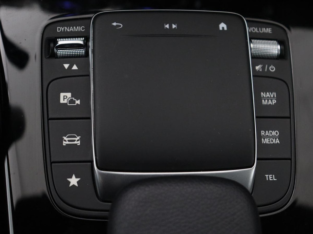 Mercedes-Benz CLA 180d Business Solution AMG | Stoelverwarming | Carplay | Camera | Leder Alcantara | Navigatie | Widescreen | Sfeerverlichting |