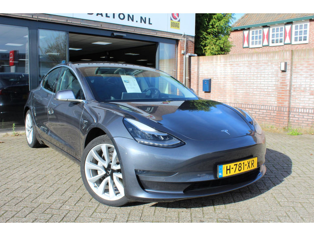 tesla-model-3-long-range-awd-75-kwh-soh-94---trekhaak---19----1e-eig.---autopilot---panodak---incl.-btw