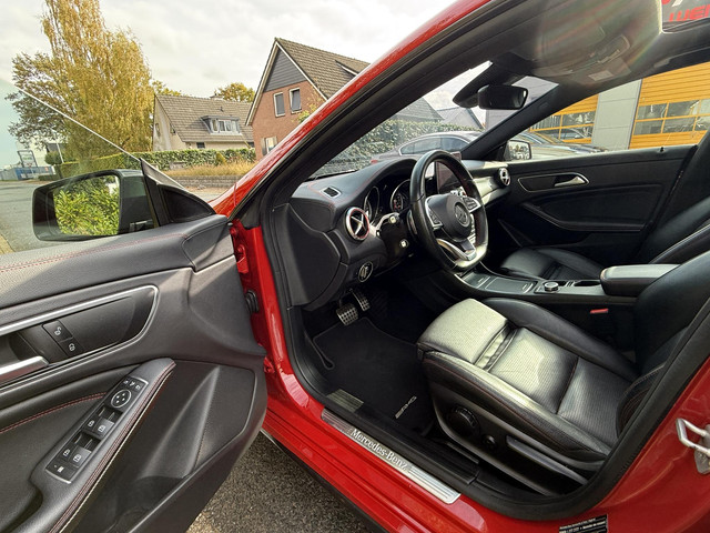 Mercedes-Benz CLA 200 Shooting Brake 156PK AUT•AMG•Pano•Leder