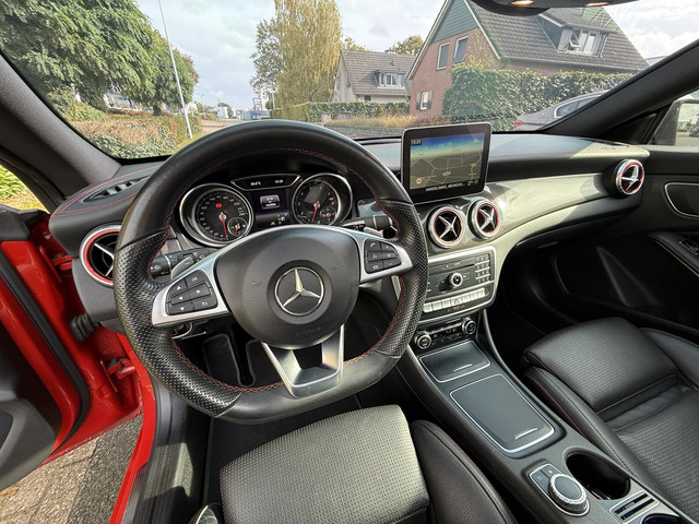 Mercedes-Benz CLA 200 Shooting Brake 156PK AUT•AMG•Pano•Leder