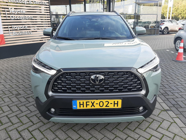 toyota-corolla-cross-hybrid-140-style