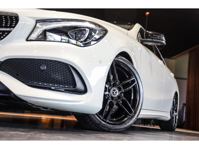 Mercedes-Benz CLA 180 AMG Line, 122 PK, Facelift, AMG In Exterieur, Pano Dak, LED, Night Pakket, Navigatie, Automaat,132DKM