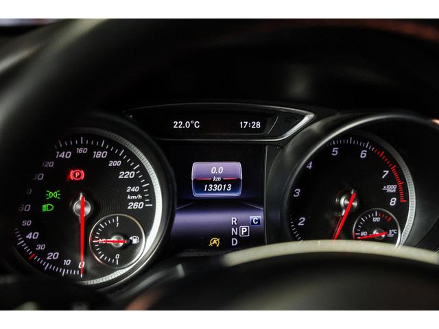 Mercedes-Benz CLA 180 AMG Line, 122 PK, Facelift, AMG In Exterieur, Pano Dak, LED, Night Pakket, Navigatie, Automaat,132DKM