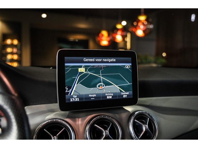 Mercedes-Benz CLA 180 AMG Line, 122 PK, Facelift, AMG In Exterieur, Pano Dak, LED, Night Pakket, Navigatie, Automaat,132DKM