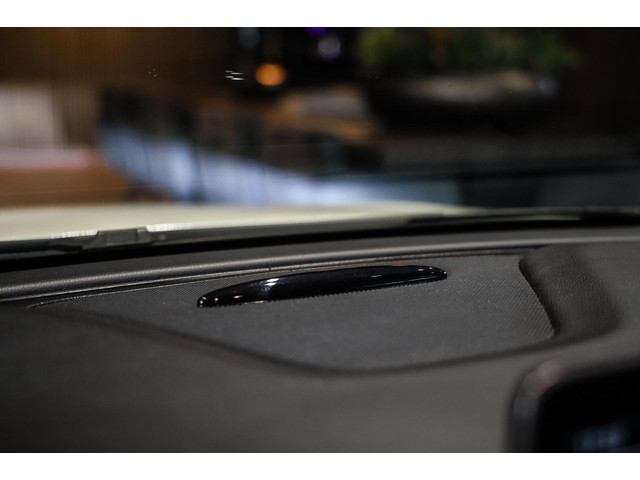 Mercedes-Benz CLA 180 AMG Line, 122 PK, Facelift, AMG In Exterieur, Pano Dak, LED, Night Pakket, Navigatie, Automaat,132DKM