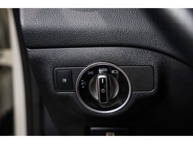 Mercedes-Benz CLA 180 AMG Line, 122 PK, Facelift, AMG In Exterieur, Pano Dak, LED, Night Pakket, Navigatie, Automaat,132DKM