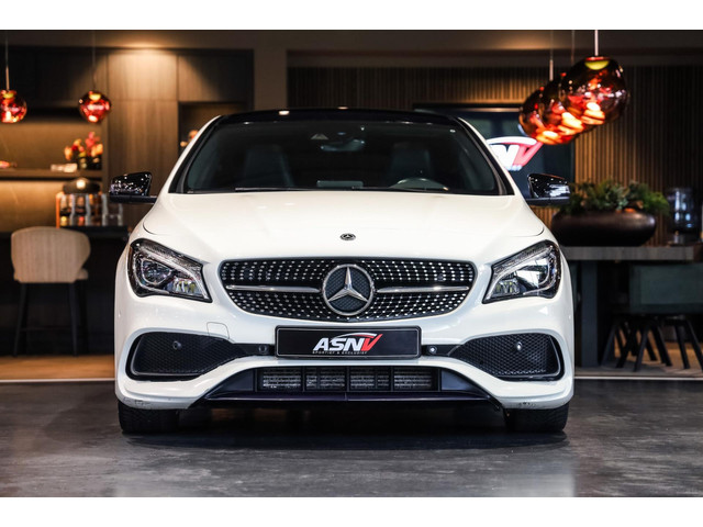 Mercedes-Benz CLA 180 AMG Line, 122 PK, Facelift, AMG In Exterieur, Pano Dak, LED, Night Pakket, Navigatie, Automaat,132DKM