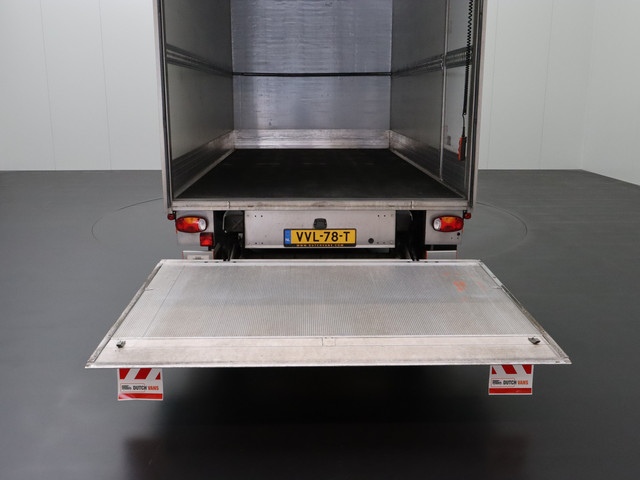 Volkswagen Crafter 2.0TDI 140PK Bakwagen+Laadklep | 4,45 Laadlengte | Navigatie | Airco | Cruise | 3-Persoons | Dakspoiler | Zijdeur