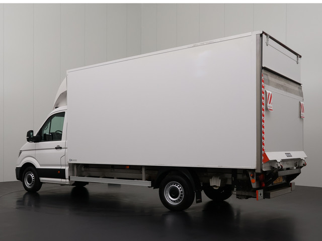 Volkswagen Crafter 2.0TDI 140PK Bakwagen+Laadklep | 4,45 Laadlengte | Navigatie | Airco | Cruise | 3-Persoons | Dakspoiler | Zijdeur