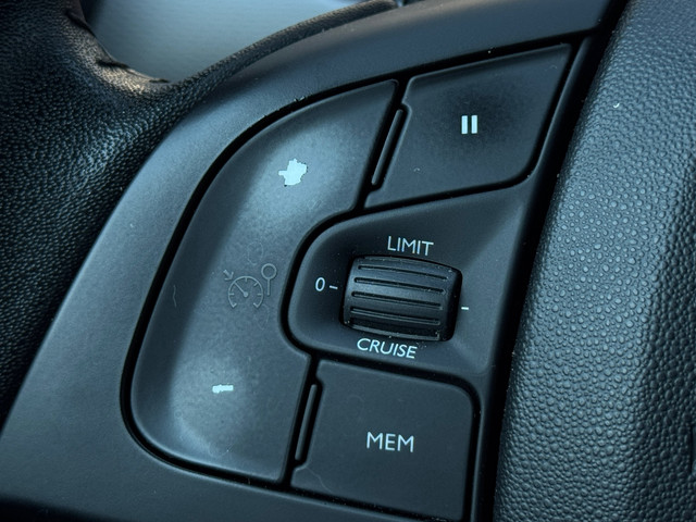 Citroen C4 Cactus 1.2 PureTech Shine | Eerste Eigenaar | Trekhaak | Navigatie | Cruise control |Achteruitrijcamera|Climate Control
