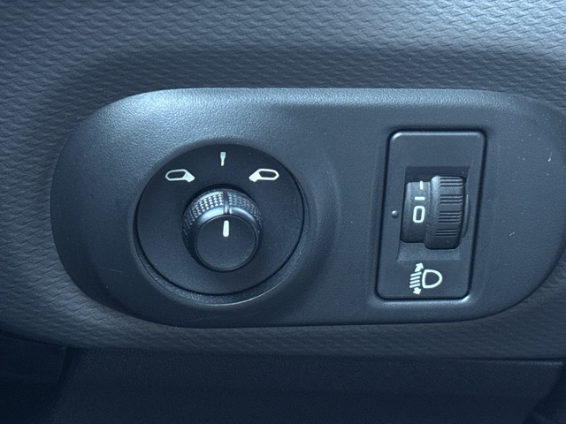 Citroen C4 Cactus 1.2 PureTech Shine | Eerste Eigenaar | Trekhaak | Navigatie | Cruise control |Achteruitrijcamera|Climate Control