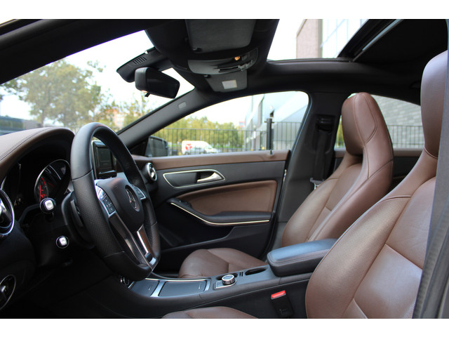 Mercedes-Benz CLA 180 Ambition | NAP! | AMG-LINE | DEALER.OND | PANO | STOELVERWARMING | 19 INCH |