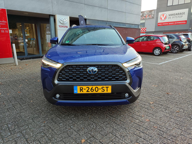 toyota-corolla-cross-2.0-hybrid-first-edition-4s-banden-stoelverw-blind-spot-el-achterklep-18---lm-velgen-navi-keyless-led-apple-android-nl-auto-1e-e