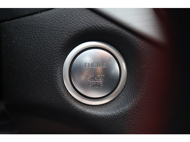 Mercedes-Benz CLA Shooting Brake 180 AMG-LINE I Night Pakket | LED | Navigatie | Climate | Cruise | Stoelverwarming | Sensoren