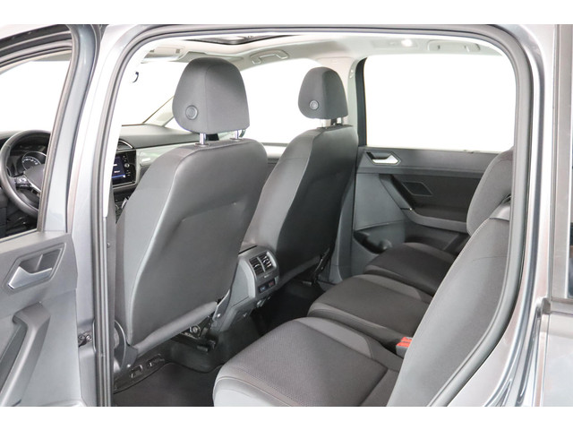 Volkswagen Touran 1.5 TSI Comfortline, 7-Persoons, Panoramadak, Apple CarPlay Android Auto, Bluetooth