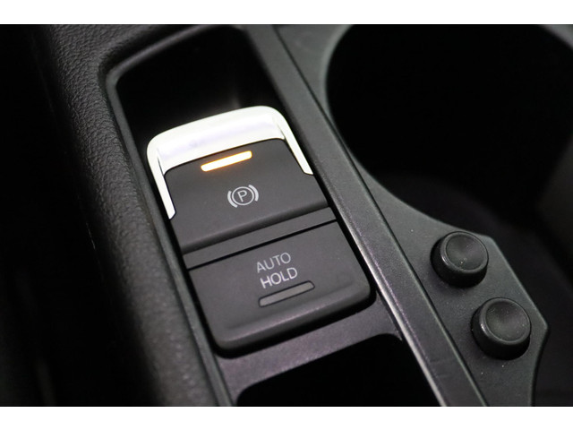 Volkswagen Touran 1.5 TSI Comfortline, 7-Persoons, Panoramadak, Apple CarPlay Android Auto, Bluetooth