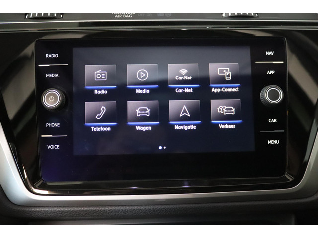 Volkswagen Touran 1.5 TSI Comfortline, 7-Persoons, Panoramadak, Apple CarPlay Android Auto, Bluetooth