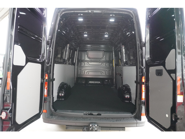 Volkswagen Crafter 30 2.0 TDI 141PK L3H3 Exclusive Automaat nr. V165 | Climate | Adap.Cruise | Navi | Camera