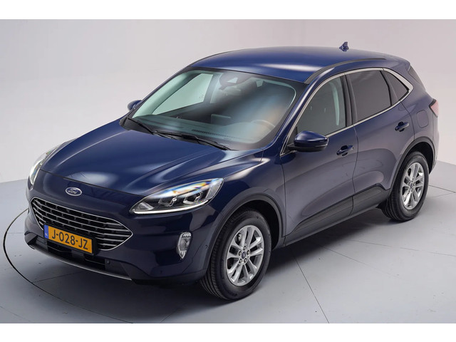 ford-kuga-1.5-ecoboost-titanium--led-navi-camera-