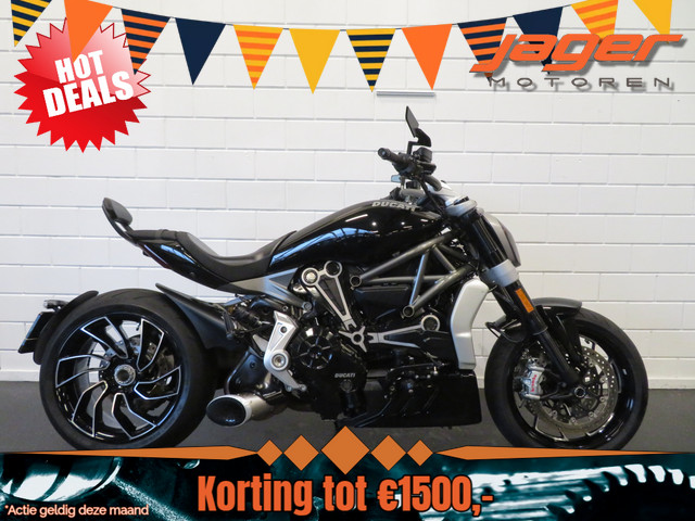 ducati-xdiavel-x-diavel-s