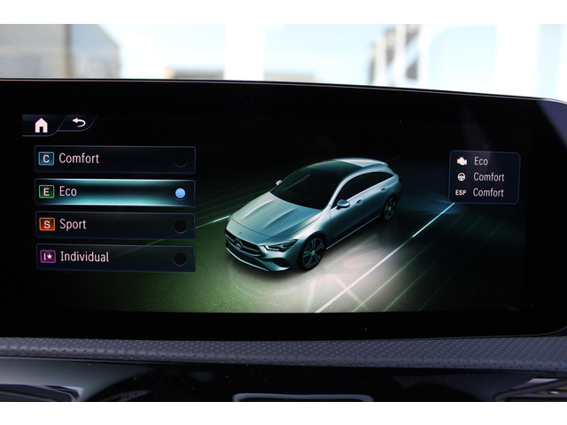 Mercedes-Benz CLA Shooting Brake 200 Luxury Line Panorama dak | Trekhaak