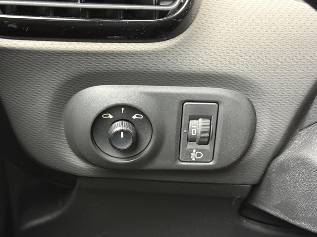Citroen C4 Cactus 1.2 PureTech Shine 2e Eigenaar,Navi,Clima,PDC,Trekhaak,Driem v.v. bij 96.105 km,N.A.P,APK tot 03-2026