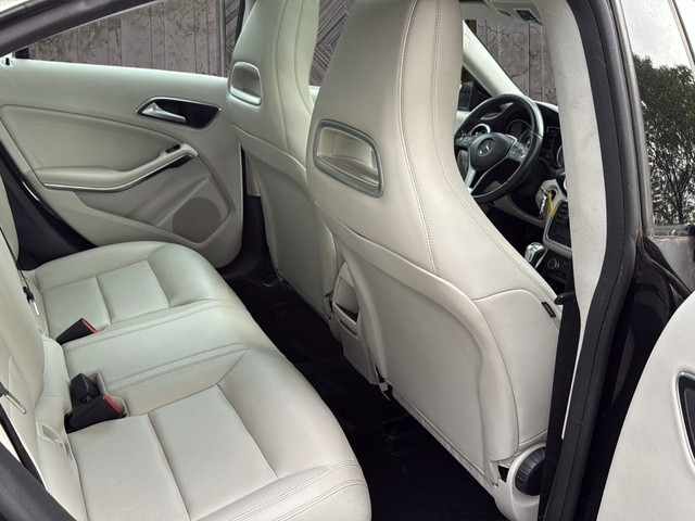 Mercedes-Benz CLA 180 Ambition pano, led, navi