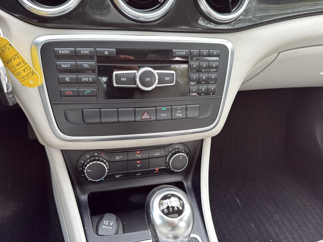 Mercedes-Benz CLA 180 Ambition pano, led, navi