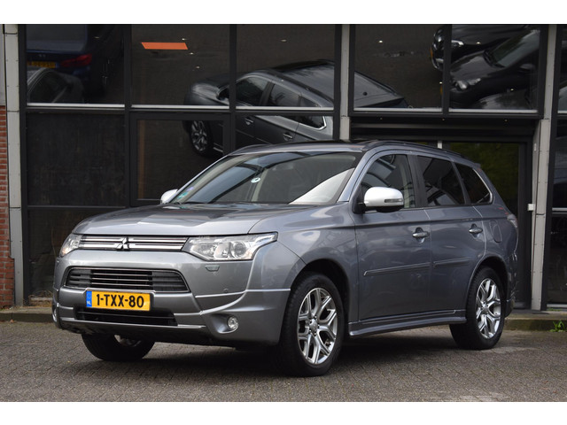 mitsubishi-outlander-2.0-phev-instyle--navi-cruise-camera