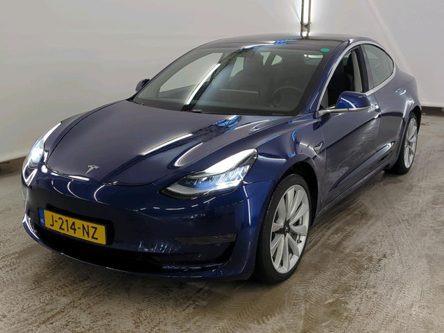 tesla-model-3-long-range-awd-75-kwh-dual-motor-92-soh-autopilot