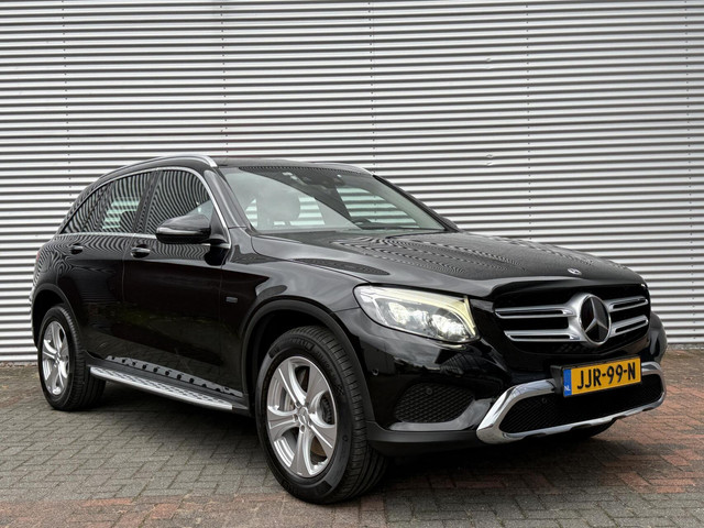 mercedes-benz-glc-350-e-plug-in-hybrid-cruise-led-navi-2018-hoge-instap-vol-opties-eerste-eigenaar-142202-km-gereden-trekhaak-treeplank-lmv