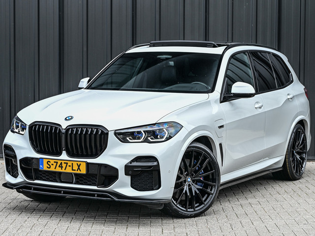 bmw-x5-xdrive45e-high-executive---active-cruise---m-sport-pro---luchtvering---sportbrakes---comfort-access---shadowline-lights---panora