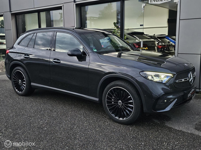 mercedes-benz-glc-200-4matic-amg-panorama-memory-burmester