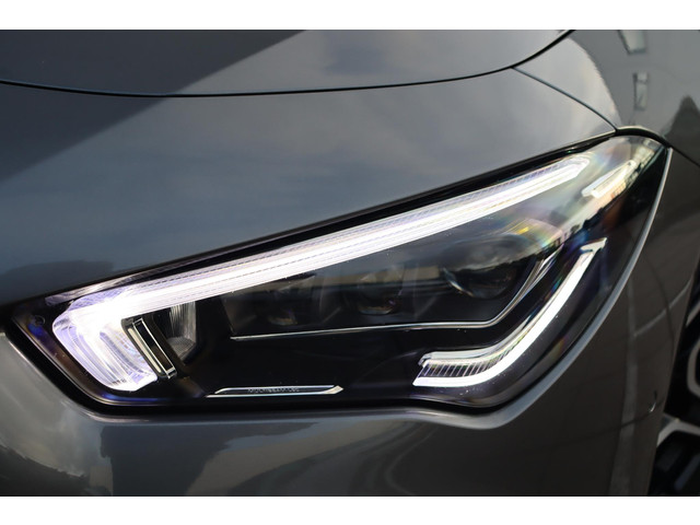 Mercedes-Benz CLA 180 Business Solution AMG * Pano * Sfeerverlichting * Widescreen * Stoelverwarming * Multi Beam *