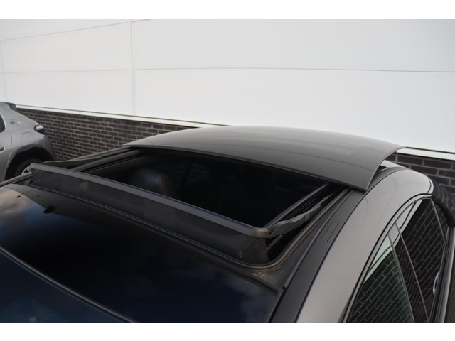 Mercedes-Benz CLA 180 Business Solution AMG * Pano * Sfeerverlichting * Widescreen * Stoelverwarming * Multi Beam *